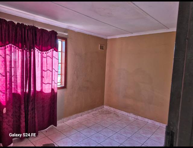 3 BEDROOM HOUSE FOR SALE IN GREENBURY